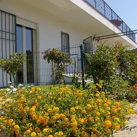 Casa Del Poggio Barone - Limone Villa Rodi Exterior photo